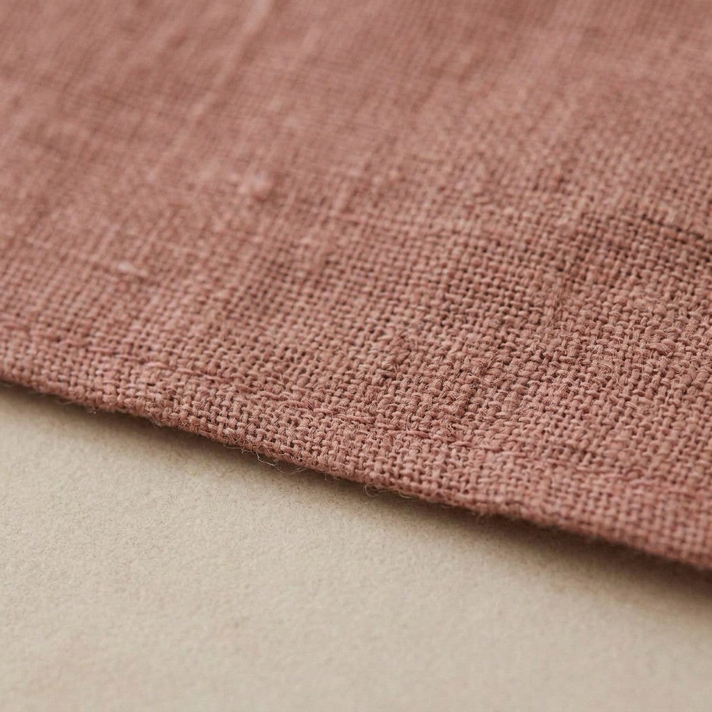 Bandana Rosa de Lino para perro — detalle de materiales — Mora & Bigotes